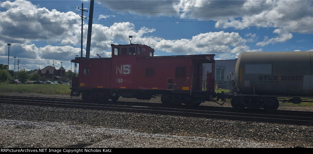 NS 555618